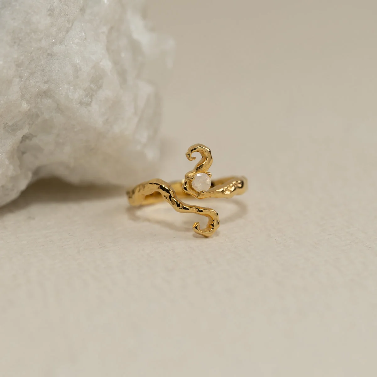 AURELIA MOONSTONE GOLDEN RING