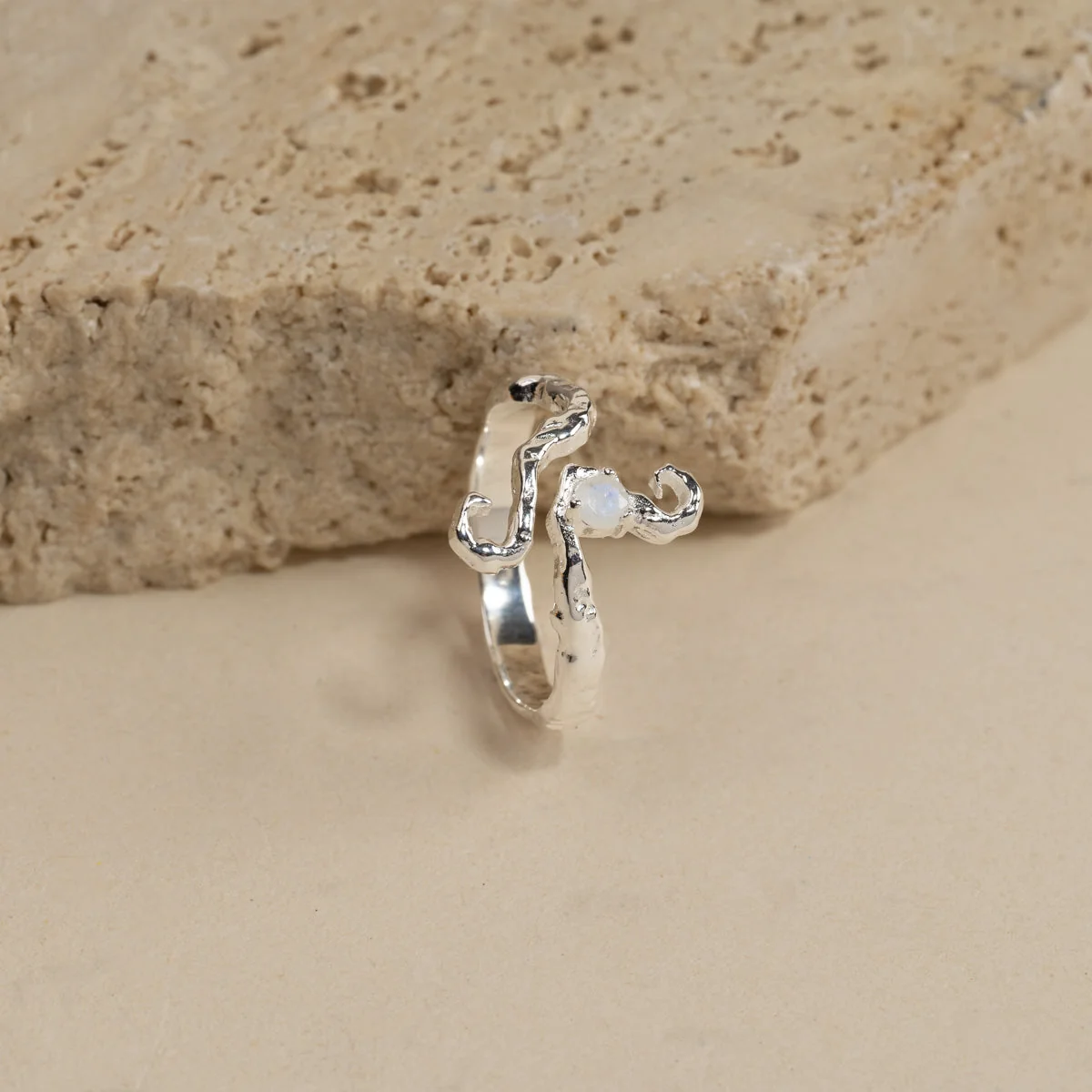 AURELIA MOONSTONE SILVER RING