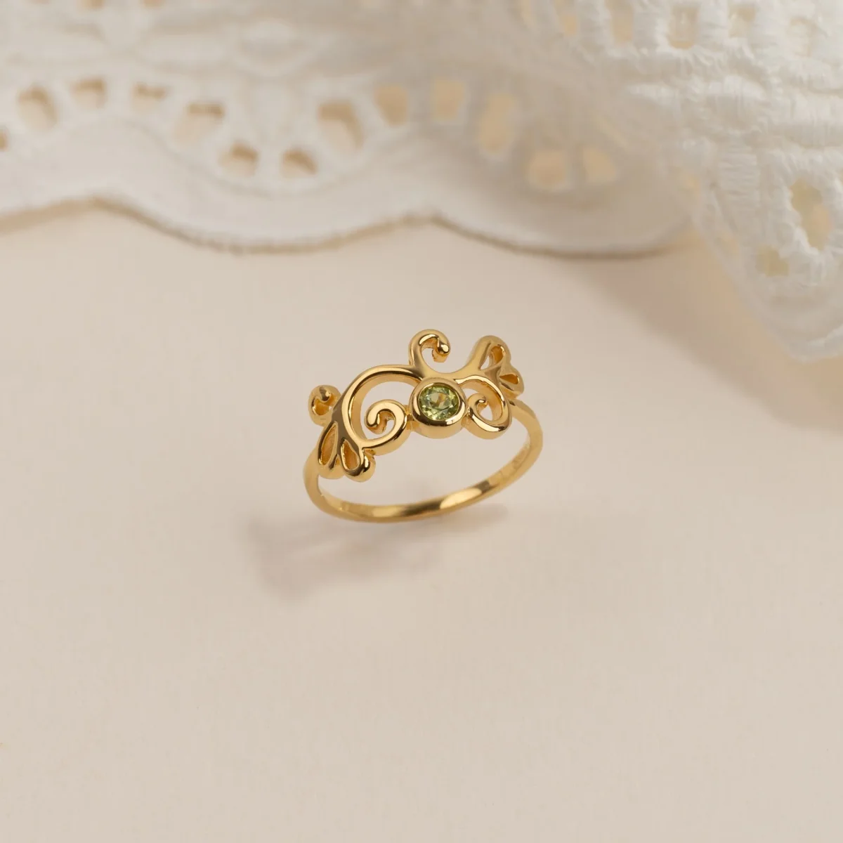 SOLEA GREEN PERIDOT GOLDEN RING