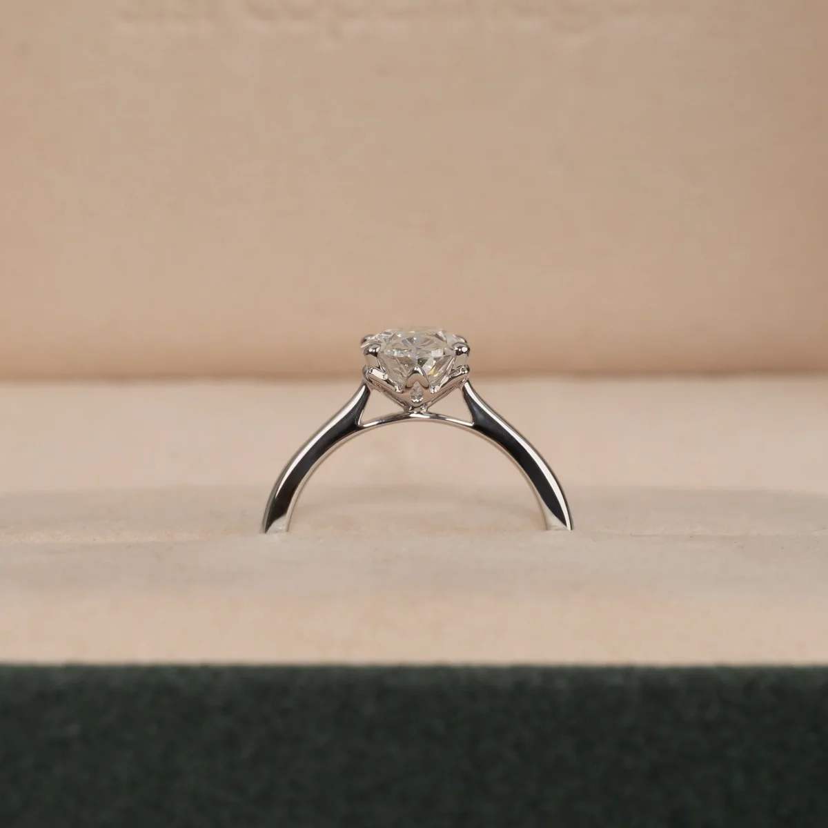SOLITAIRE TULIP-SET OVAL-CUT LAB-DIAMOND RING - 2.0ct - WG - Bild 7