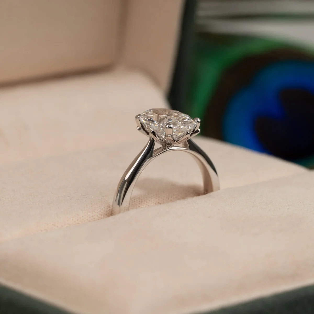 SOLITAIRE TULIP-SET OVAL-CUT LAB-DIAMOND RING - 2.0ct - WG - Bild 3